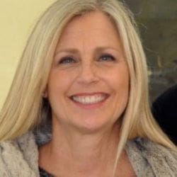A photo of Lori Lund.